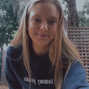 Meet your Posher, Isabelle